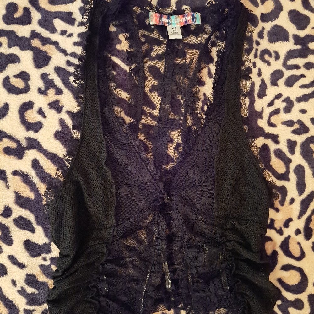 Urban Outfitters XS Lacy Floral Vest